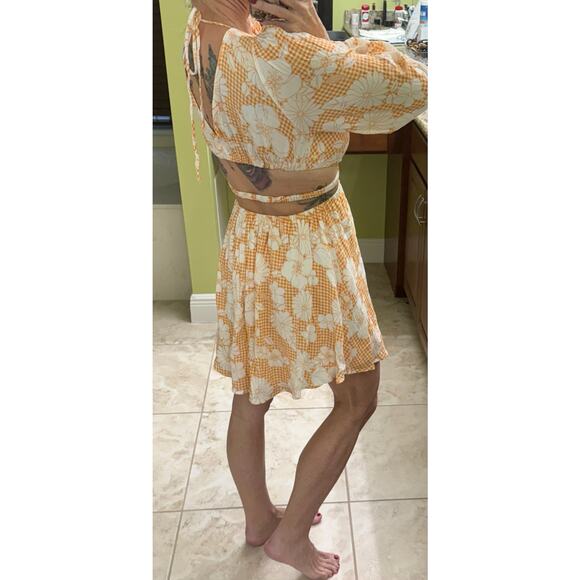 Endless Blu NWT Dress Small boho floral flower cut out back long sleeve cottage - Picture 4 of 8